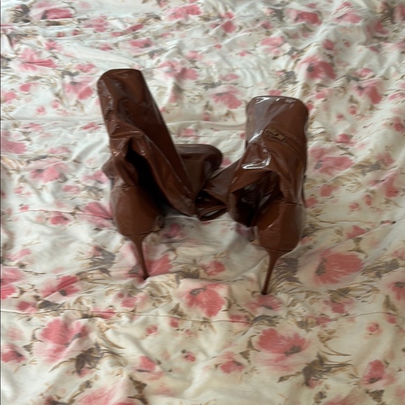 Steve Madden Brown Over-the-Knee Boots with Stiletto Heels - Picture 6 of 6